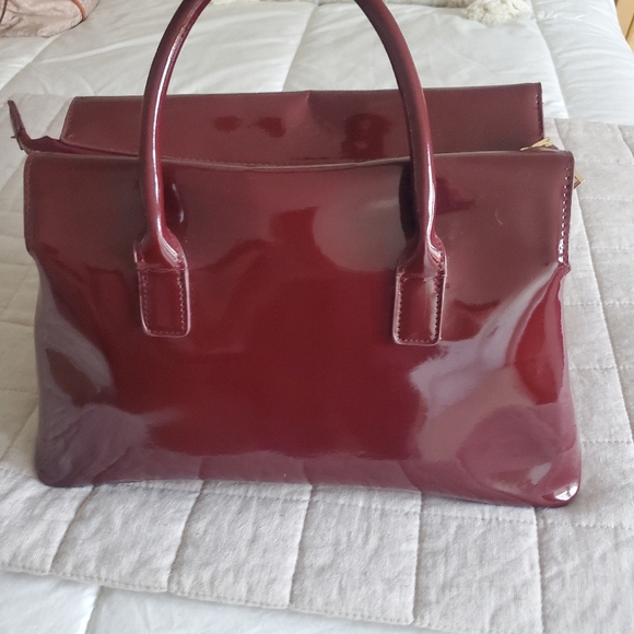 Bebe burgundy patent handbag brand new - Picture 2 of 6